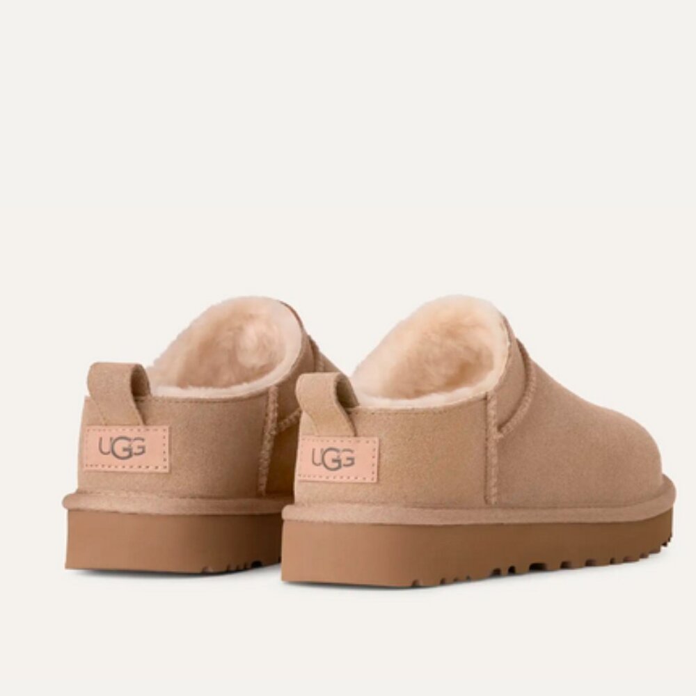 🇨🇦 UGG Women's Classic Micro Classic Boot - Picture 2 of 6